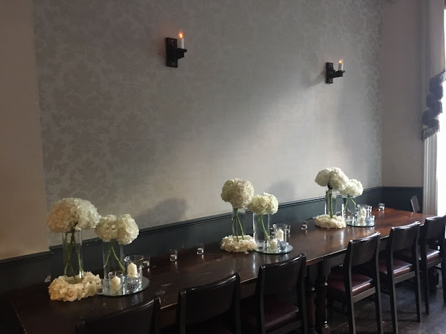 Opinii despre The Windsor Castle Pub în London - Hospitality and gastronomy