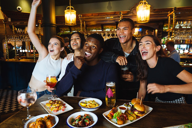 Comentarii opinii despre Red Lion