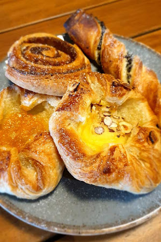 The Shops, 2 Barnett Ln, Kingswinford DY6 9PJ