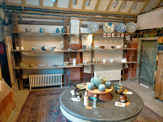 Pottery Ln, Wrecclesham, Farnham GU10 4SL