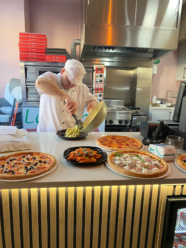 53 Colney Hatch Ln, London N10 1LR