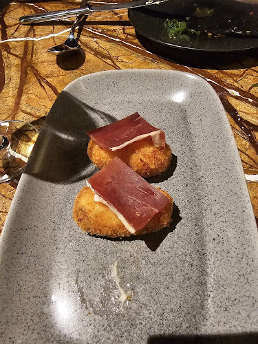 Comentarii opinii despre Pluma