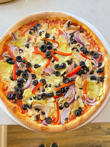 53 Colney Hatch Ln, London N10 1LR