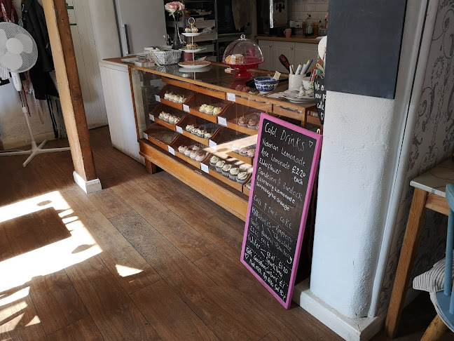 Crumbs Cupcakery - Hospitality and gastronomy