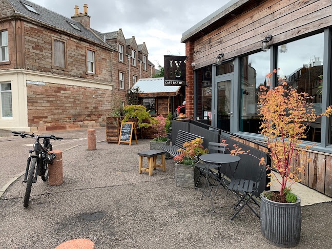 IV10 Cafe Bar Deli - Hospitality and gastronomy