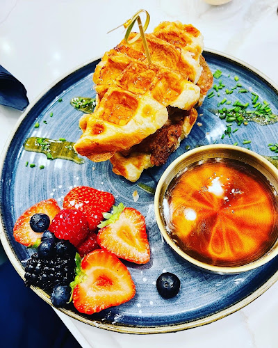 Benjamin’s - Luton