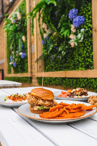 Opinii despre The Manor în London - Hospitality and gastronomy