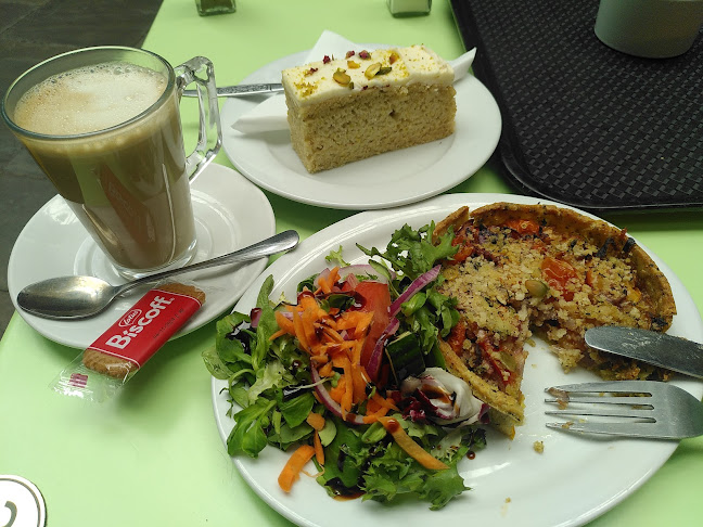 Comentarii opinii despre Crumbs Kitchen