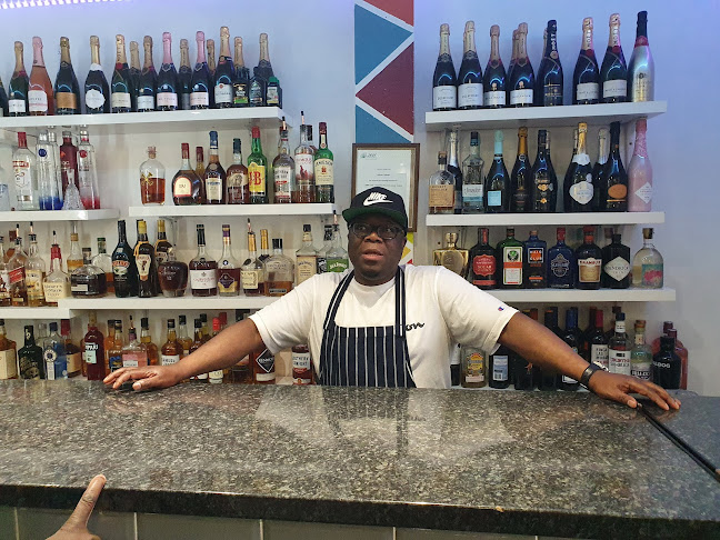 Comentarii opinii despre La Calabasse African Restaurant & Pub