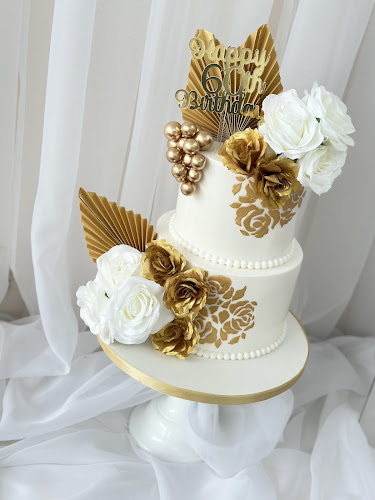 Luscious Lovelies Cakes