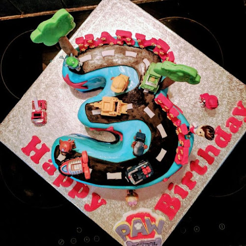 Paula's cakes for all occasions - Hospitality and gastronomy