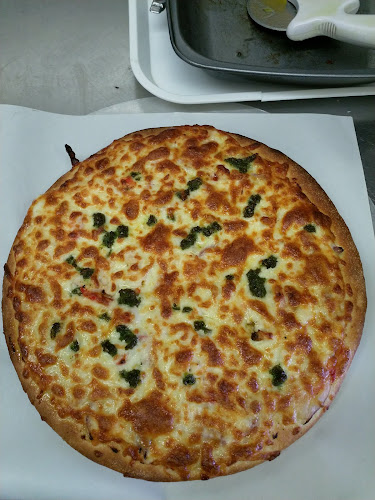 Singh's Fish Bar - Hospitality and gastronomy