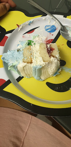 10 Cody Rd, London E16 4SR