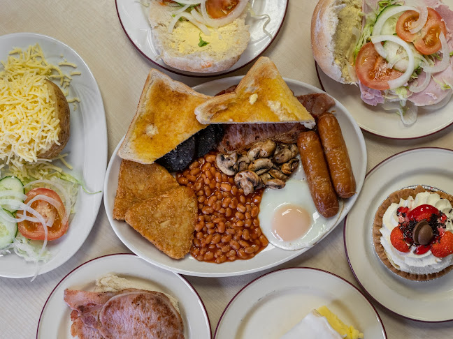 13 Llwynypia Rd, Tonypandy CF40 2EL, United Kingdom