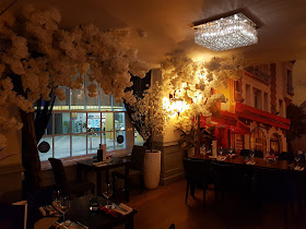 Paris Bar and Restaurant