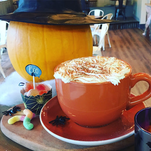 Opinii despre The Peloton Café în Hull - Hospitality and gastronomy