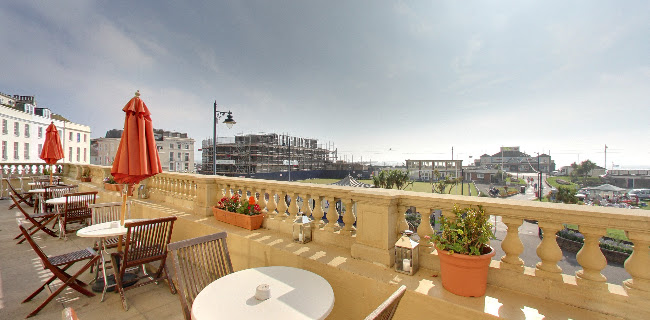 The Riviera Bar, Teignmouth - Teignmouth