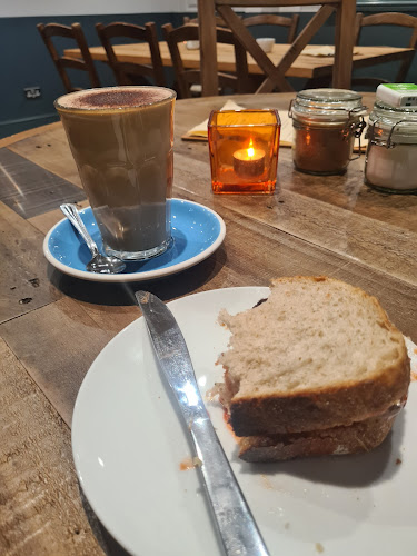 32A Colwyn Rd, Northampton NN1 3PZ