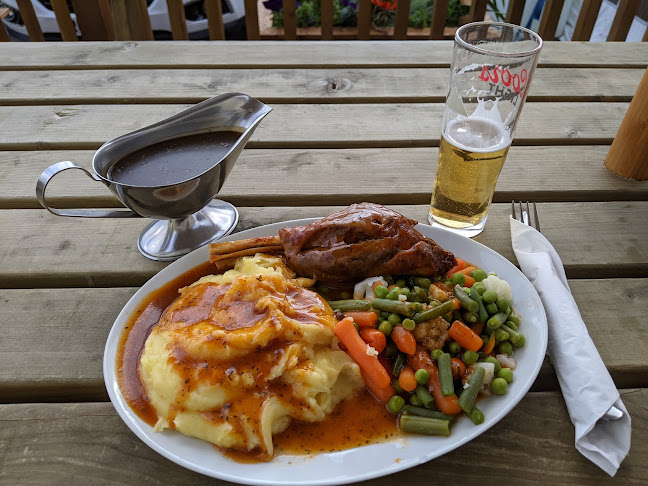 Opinii despre The Butchers Arms Bunkhouse and Brewpub în Merthyr Tydfil - Hospitality and gastronomy