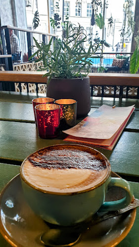 41 Gracechurch St, London EC3V 0BT, United Kingdom