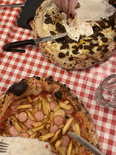 Pizza Pilgrims Queensway - Hospitality and gastronomy