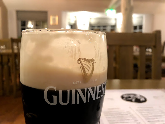 Comentarii opinii despre The White Horse