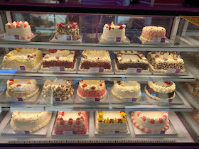 Cake Box Milton Keynes (Brooklands)