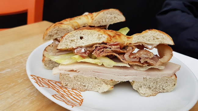 Opinii despre Bagel Factory Kingsgate în Huddersfield - Hospitality and gastronomy