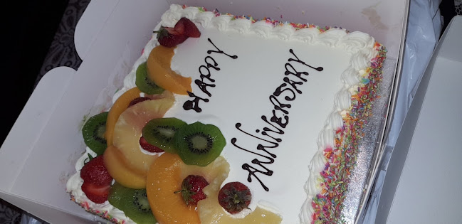 Opinii despre Nafees Bakers & Sweets Keighley în Keighley - Hospitality and gastronomy