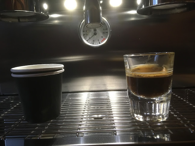 Opinii despre The Old Grocery Espresso Bar în Northampton - Hospitality and gastronomy