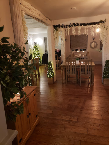 White Horse, 103 Great N Rd, Eaton Socon, St. Neots PE19 8EL