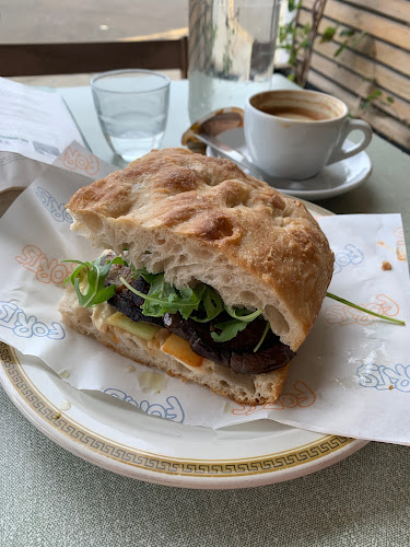 8 Cliff Terrace, Cliftonville, Margate CT9 1RU, United Kingdom