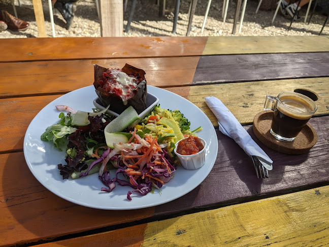 Opinii despre Whites Bakehouse în Bridlington - Hospitality and gastronomy