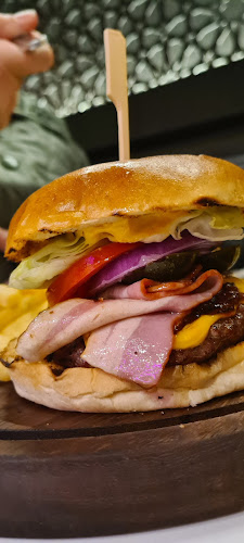 152-154 High St, Watford WD17 2EN, United Kingdom