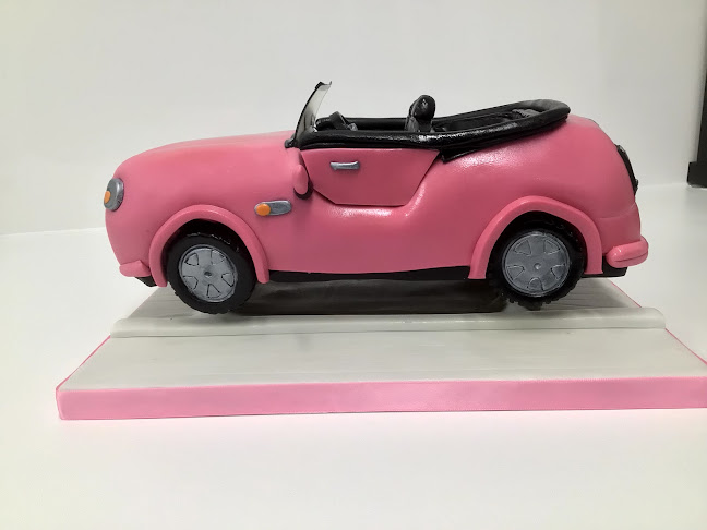 Viv's Vision Cakes - Hospitality and gastronomy