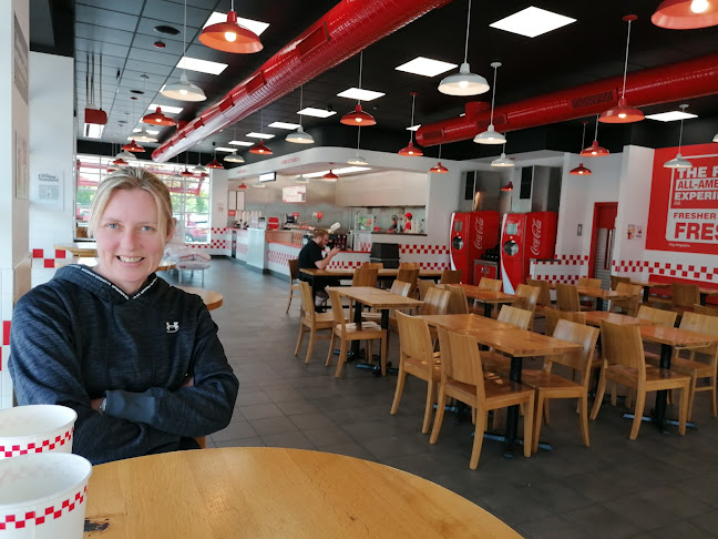 Opinii despre Five Guys Cheshire Oaks în Ellesmere Port - Hospitality and gastronomy