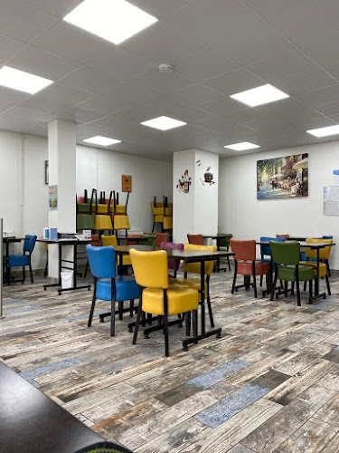 Poppins Welywn Garden City - Welwyn Garden City