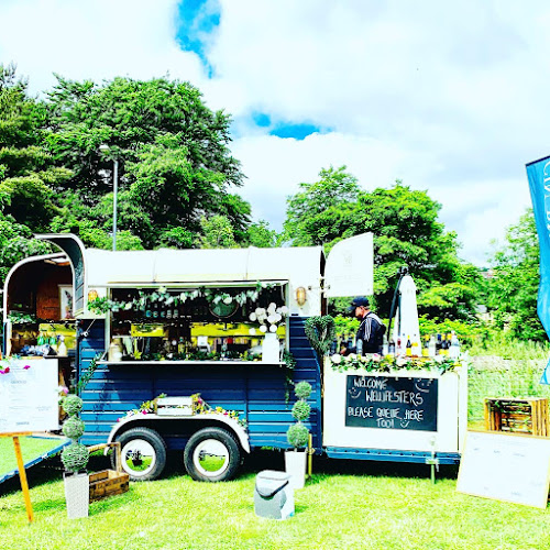 Adams & Rose Purveyors of fine gin & rum - Oldham