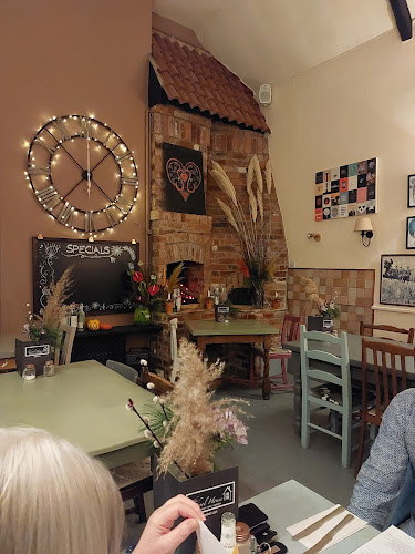 The Schoolhouse Restaurant Bar And Garden - Alfreton