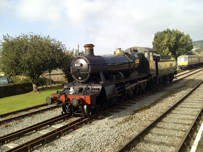 Turntable Cafe - Hospitality and gastronomy