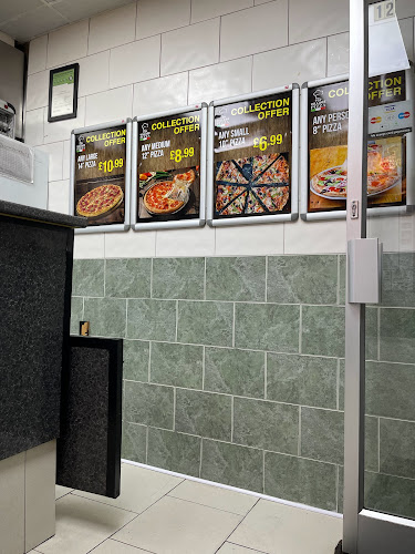 Opinii despre Top Village Pizza în Egham - Hospitality and gastronomy