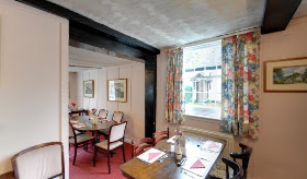 The Queen Elizabeth Inn