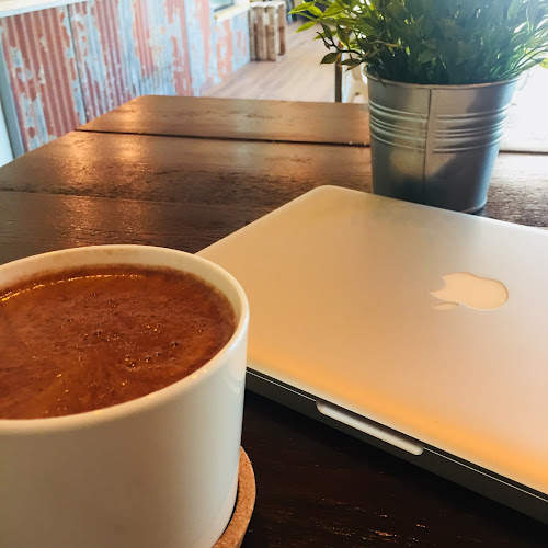 The Peloton Café - Hull