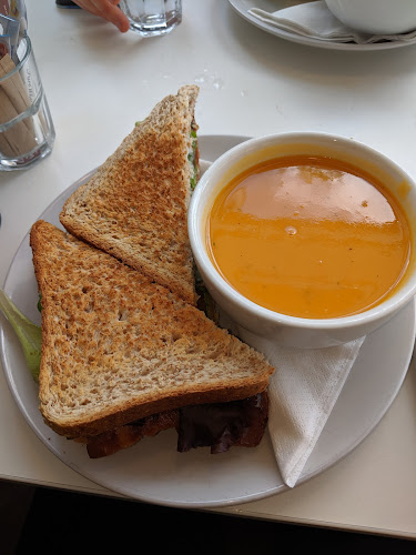 Comentarii opinii despre Hillhart Coffee Co