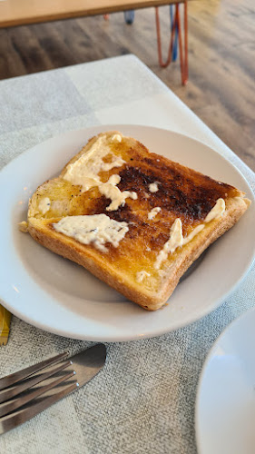 Comentarii opinii despre Lol's Cafe