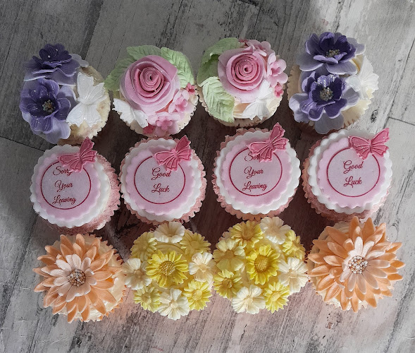 Opinii despre Couture Cakes & Confections Mold în Mold - Hospitality and gastronomy