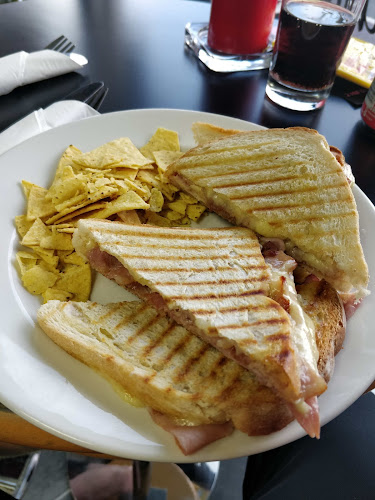 The Packed Lunch - Hospitality and gastronomy