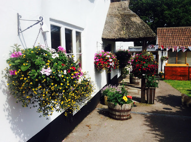 New Inn, Kilmington - Hospitality and gastronomy