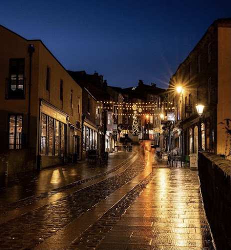 19Twenty Bar & Grill - Durham