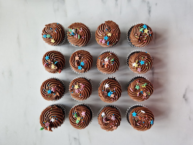 Petal & Green Cakes - Newark